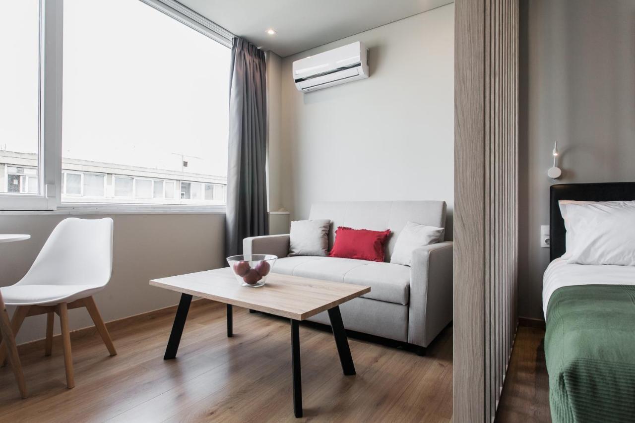 Wyz Attiki Aparthotel Atenas Exterior foto