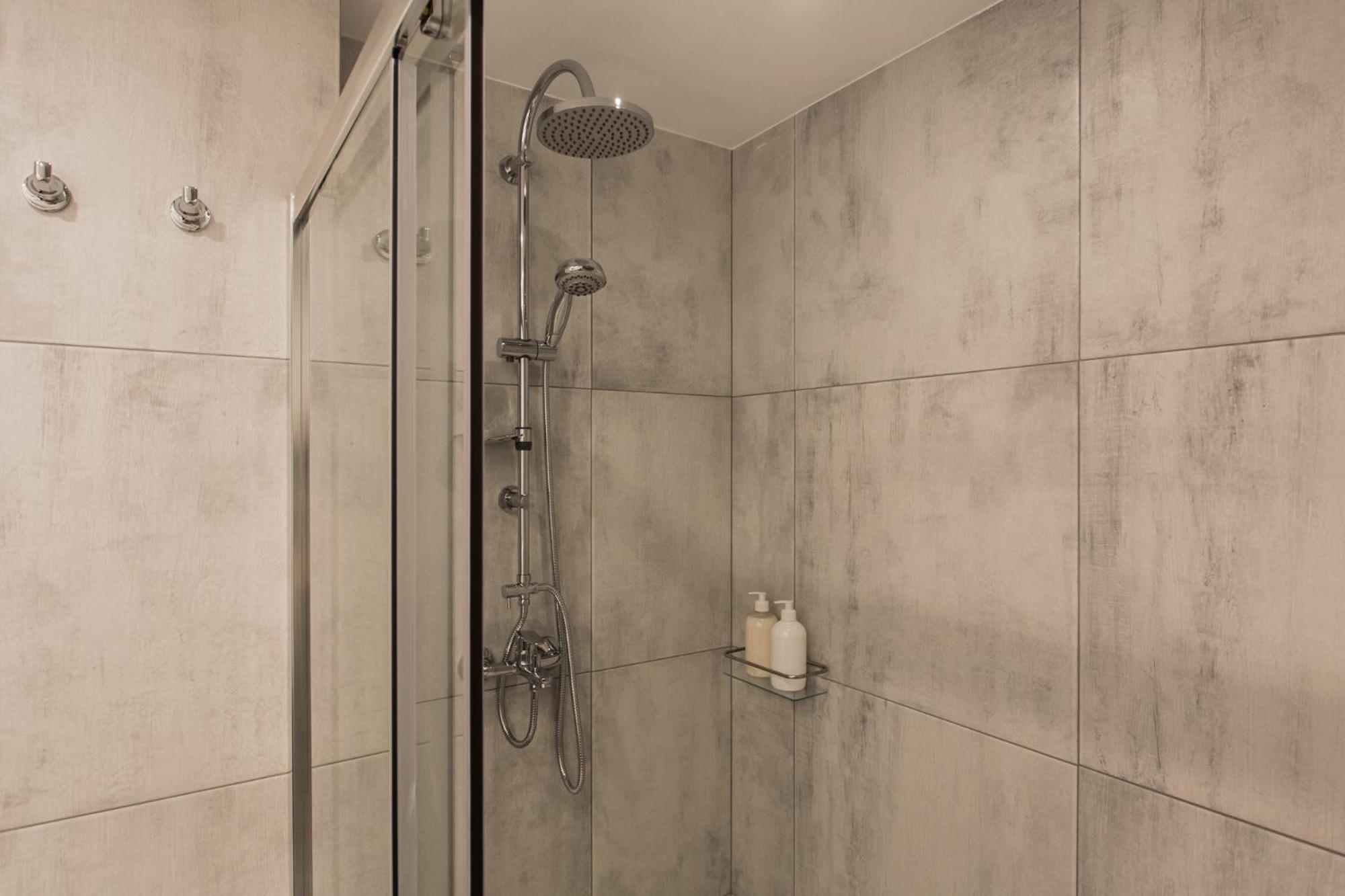 Wyz Attiki Aparthotel Atenas Quarto foto
